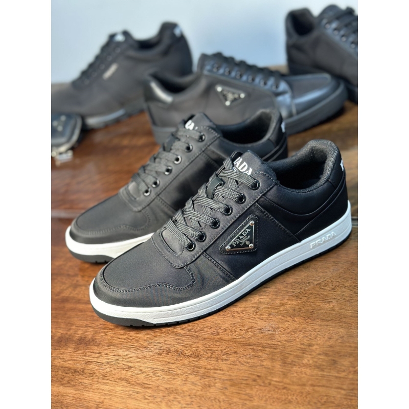 Pra*a casual shoes
